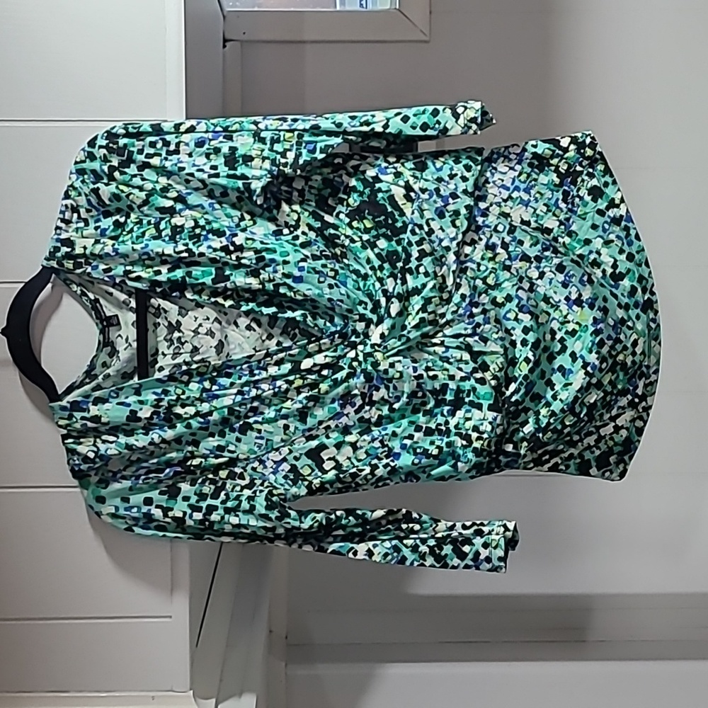 Cable and Gauge V Neck Top